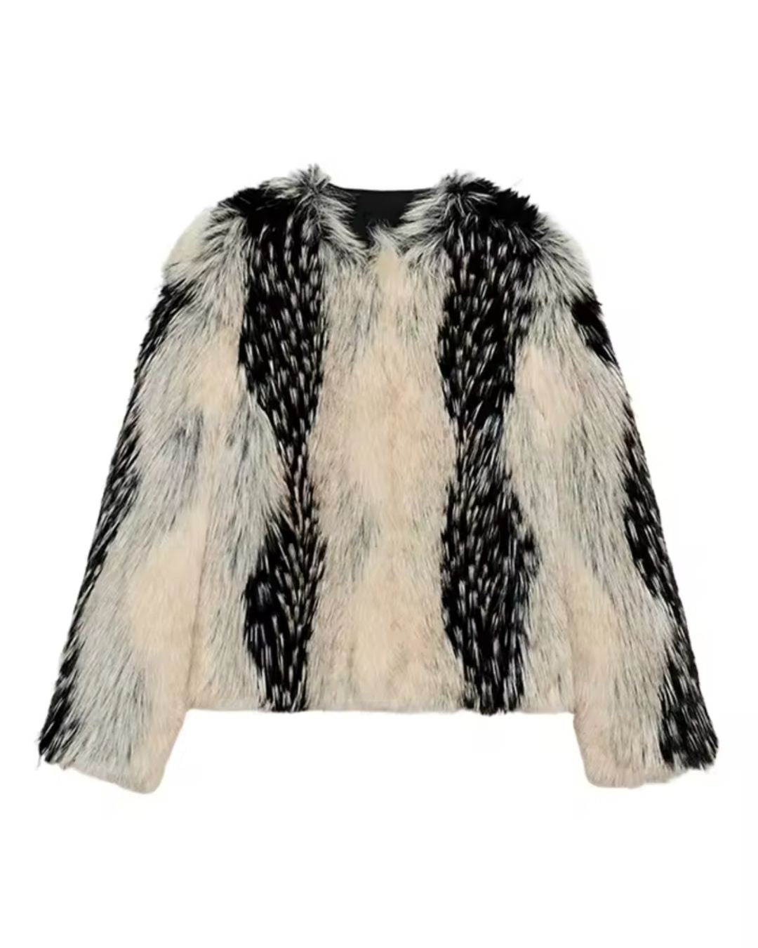 Mehrfarbiger Faux Fur Mantel in Schwarz und Creme mit strukturierter Kunstfelloptik - Frontansicht